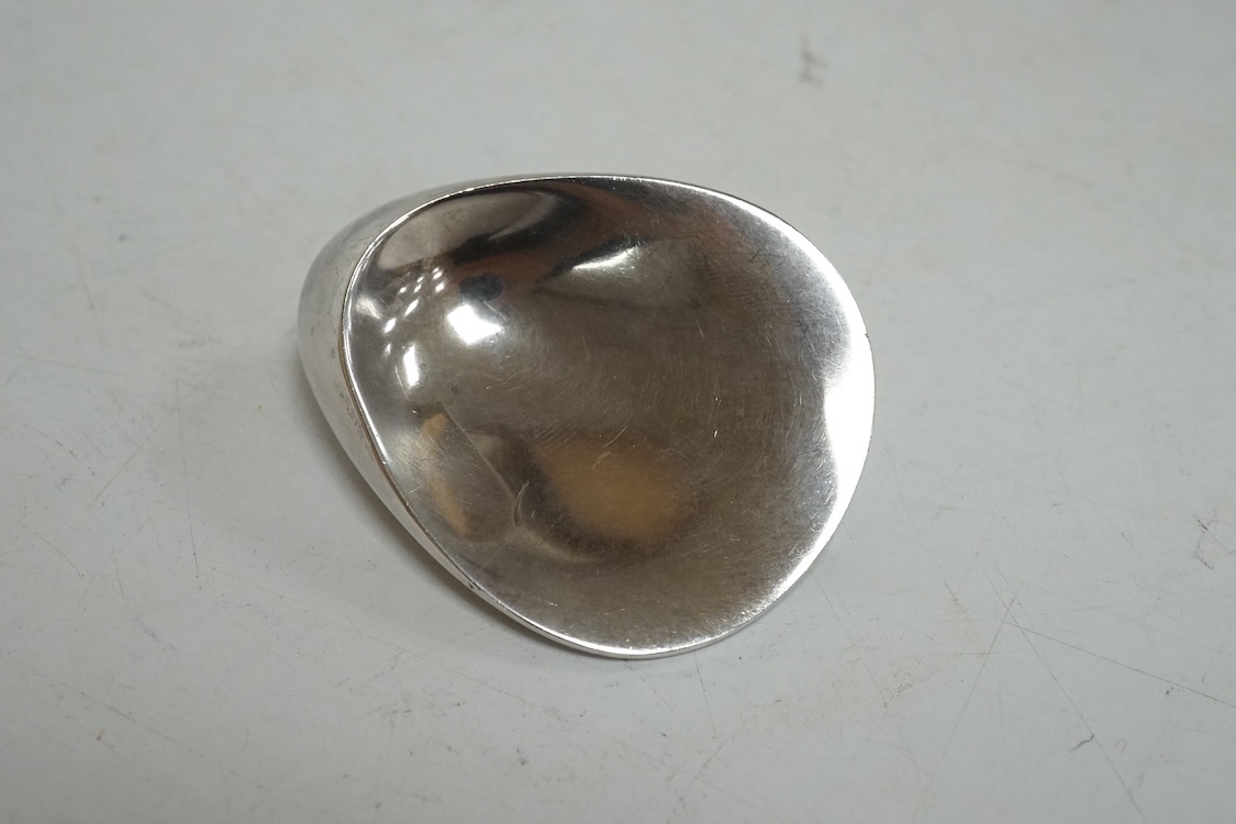 An Elizabeth II Nanna & Jorgen Ditzel for Georg Jensen silver brooch, design number 328, import marks for Georg Jensen Ltd, London, 1965, 51mm, with Jensen box.